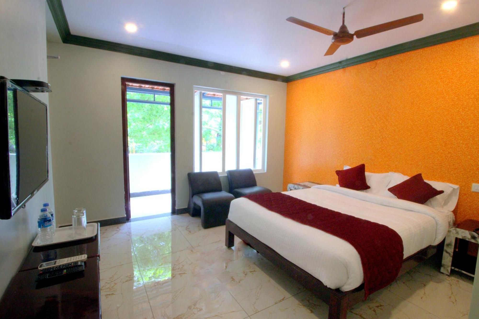 Serenity Sands Beach Resort Ποντισερί Εξωτερικό φωτογραφία